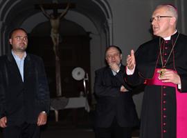 Noc kostelů 2012: Návštěva biskupa Jana Baxanta ve Smržovce